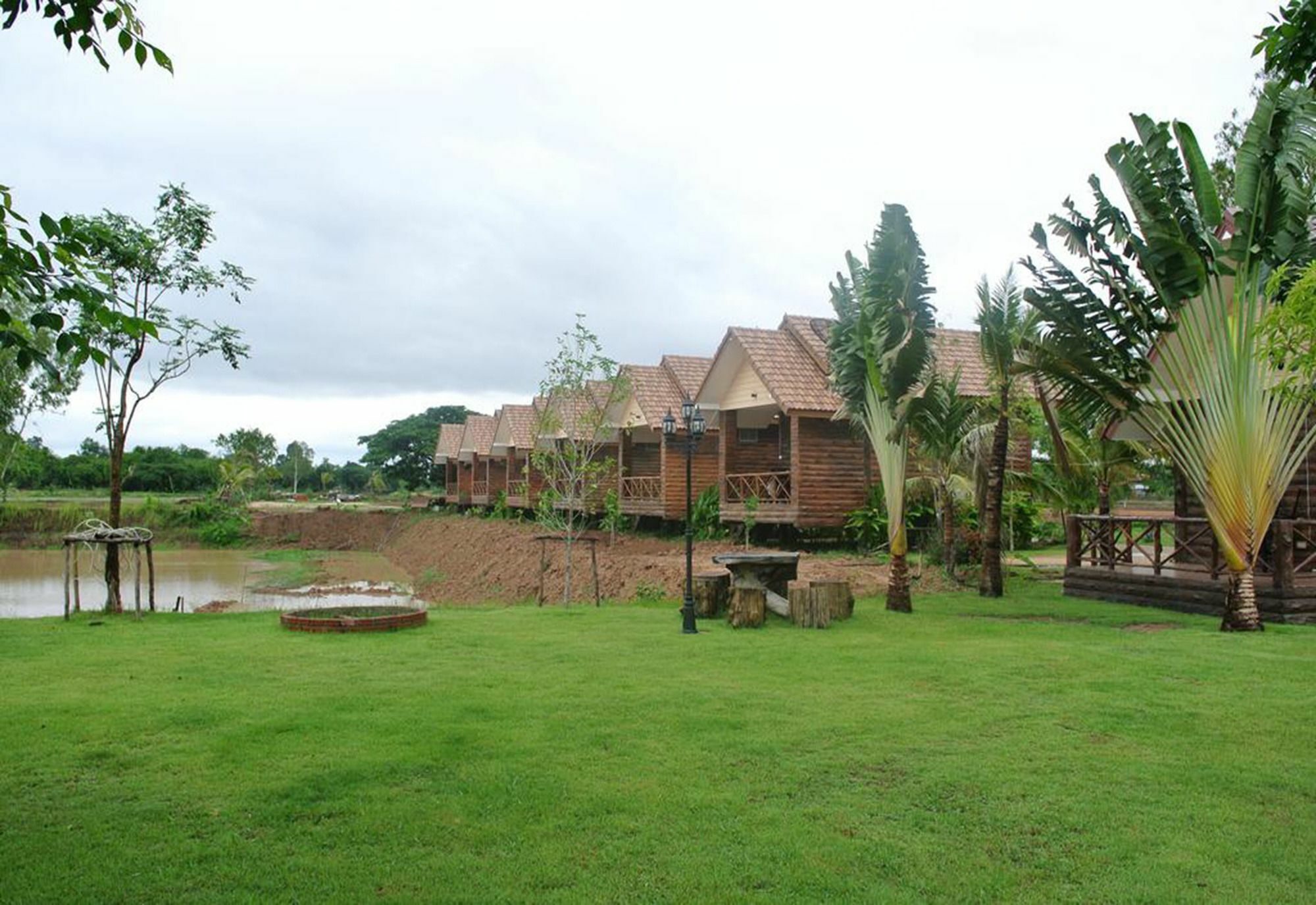 Bansuan Chomdao Resort ขอนแก่น ภายนอก รูปภาพ